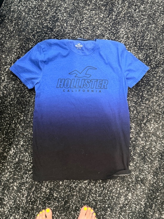 Hollister Other - Hollister Blue to Black Ombre Logo Tee - Centered Graphic